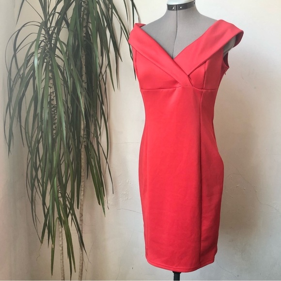 LOVESAINTS Women’s European Brand Red V Neck Dress Size L - Picture 3 of 9